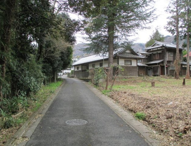 愛川町半原　売地の周辺