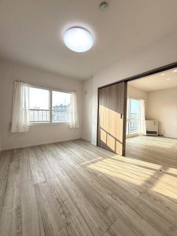 ロピア北参弐条の洋室