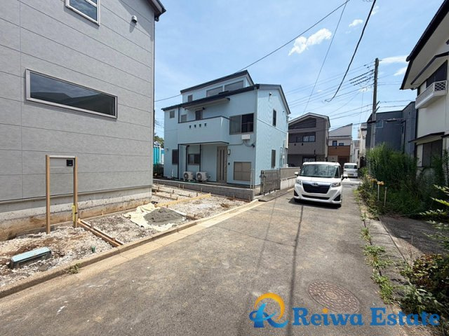 新築戸建　藤沢市羽鳥5丁目の前面道路含む現地写真