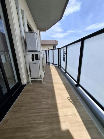 La　Douceur西宮北口のバルコニー