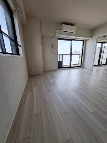La　Douceur西宮北口の居間・リビング