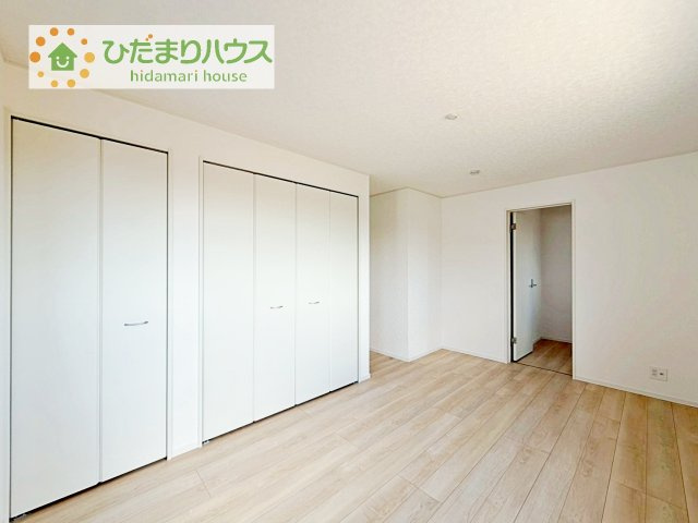 【洋室】 | 常総市新石下第10　新築戸建　2号棟 | ゆとりのある主寝室！ご家族全員で寝れちゃいます♪