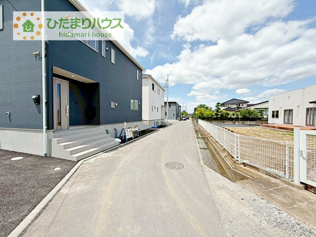 【前面道路含む現地写真】 | 常総市新石下第10　新築戸建　2号棟 | たっぷりの陽光と心地よい風が舞い込む住まい♪