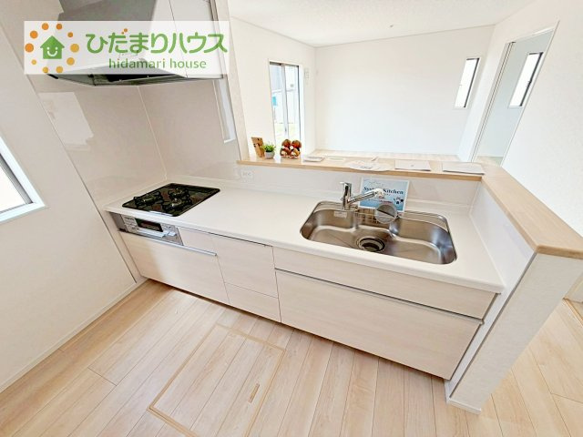 【キッチン】 | 常総市新石下第10　新築戸建　2号棟 | カウンターは少し高くなってますので、手元が隠れて来客からは見えにくくなってます♪