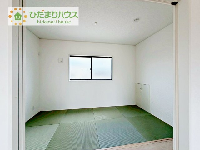 【和室】 | 常総市新石下第10　新築戸建　2号棟 | 小さなお子さまのいる方におすすめ！リビング横の和室でお子様が遊んでる様子も確認できます(^^)/