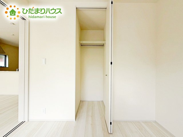 【収納】 | 第1石岡市旭台　新築戸建 | 散らかりがちな室内の整理整頓にとても役立つクローゼットを完備！お部屋が綺麗だと心がスッキリしますね♪