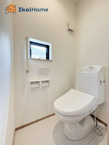 神戸市西区秋葉台2丁目　全1棟　新築戸建のトイレ|【ホームページに現地動画掲載中】●年中無休：当日予約可●ウォシュレット、暖房便座標準装備。