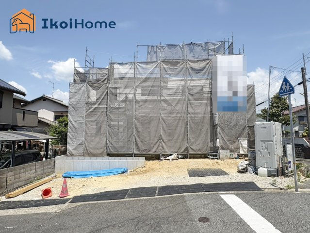 神戸市西区秋葉台2丁目　全1棟　新築戸建の外観|神鉄「木幡」駅まで徒歩10分！南東・南西角地！敷地は約58坪ございます！お車並列3台可能！