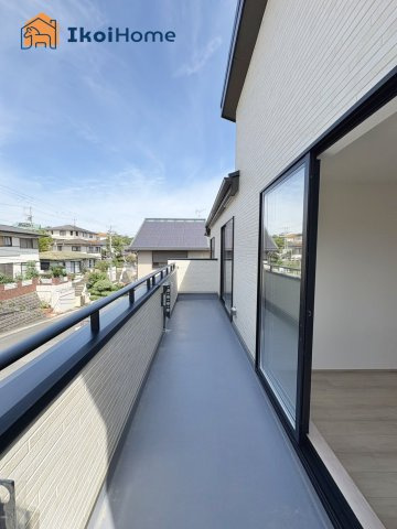 神戸市西区秋葉台2丁目　全1棟　新築戸建のバルコニー|【ホームページに現地動画掲載中】●年中無休：当日予約可●バルコニーには屋根はございません！