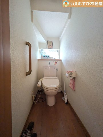 熊谷市肥塚　中古住宅のトイレ