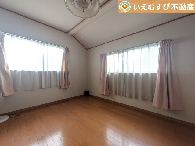 熊谷市肥塚　中古住宅の洋室
