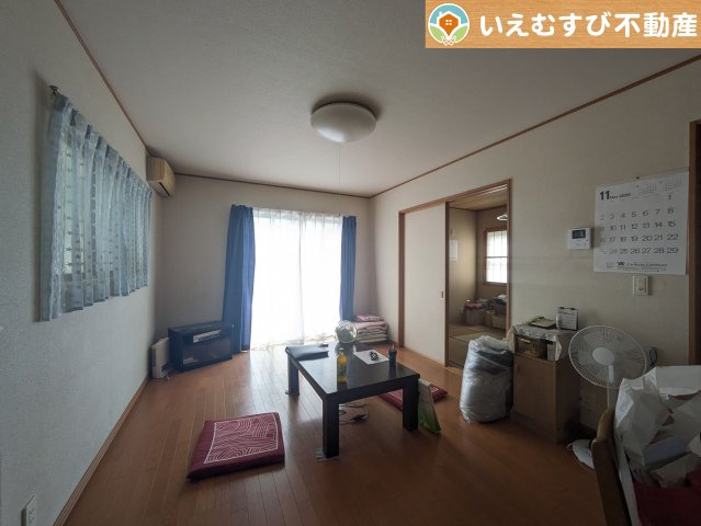 熊谷市肥塚　中古住宅の居間・リビング