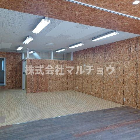 朝来店舗の内装|おしゃれな内装です