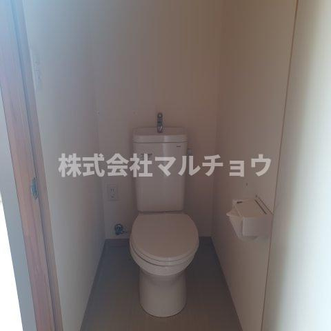 朝来店舗のトイレ|清潔感のあるトイレです