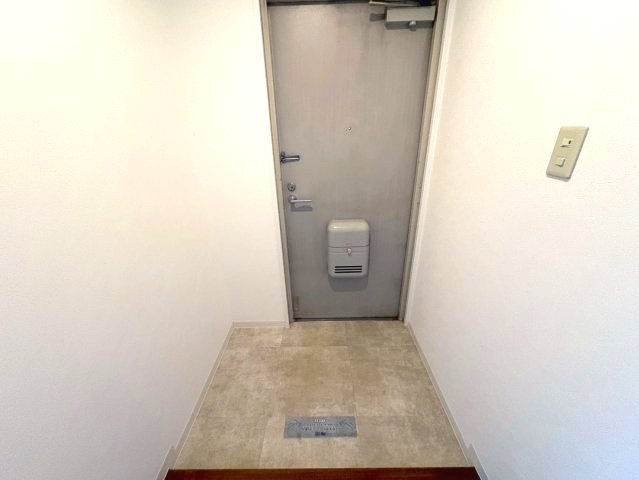 グランパス富田林の玄関