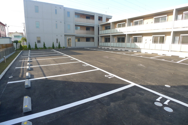 フォレストタウンの駐車場