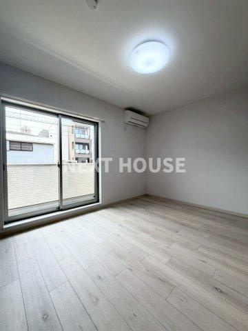 ジーメゾン墨江の居間・リビング