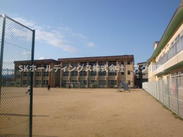 ベルメゾンの周辺|中筋小学校まで1,350ｍ