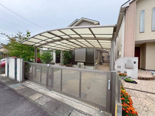 栗東市笠川　中古戸建ての駐車場