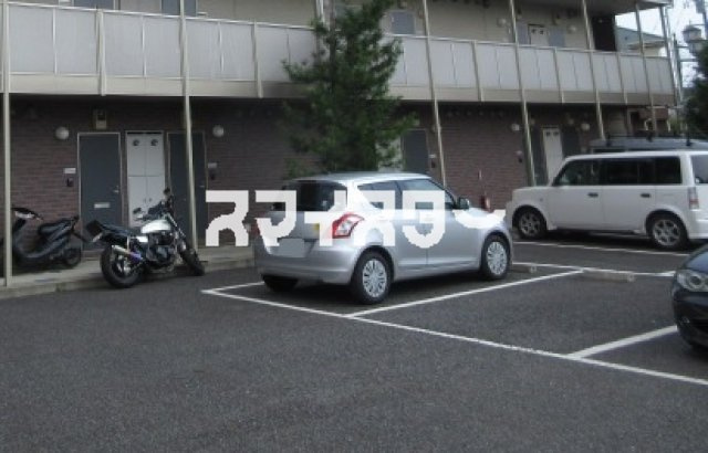立川市砂川町８丁目のアパートの駐車場