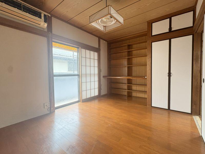 稲城市矢野口の一戸建ての洋室