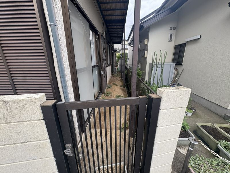 稲城市矢野口の一戸建てのバルコニー