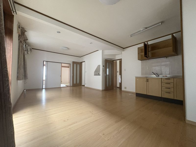 稲城市矢野口の一戸建ての居間・リビング
