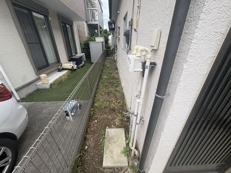 稲城市矢野口の一戸建てのバルコニー