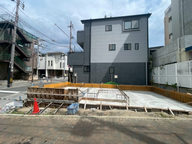 【前面道路含む現地写真】の画像
