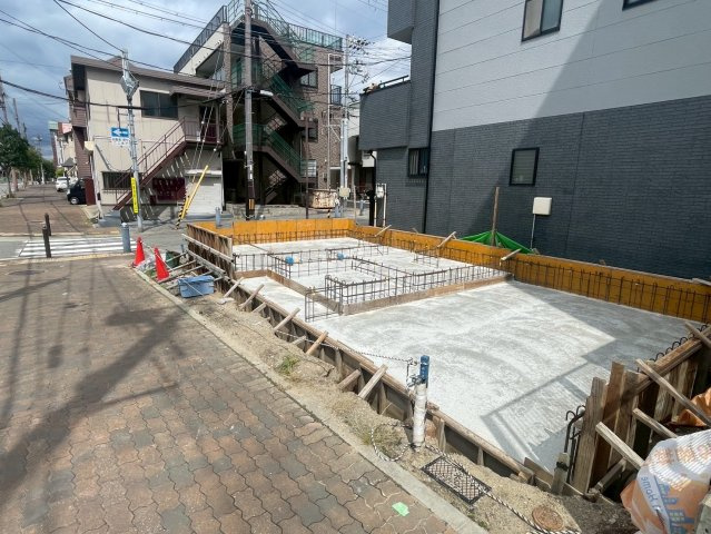 【前面道路含む現地写真】の画像