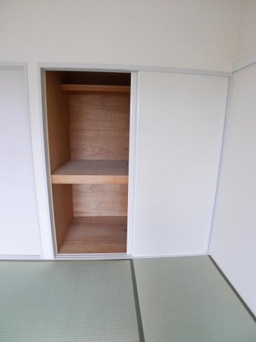 スリーコートＡ号棟の収納|実際は洋室です