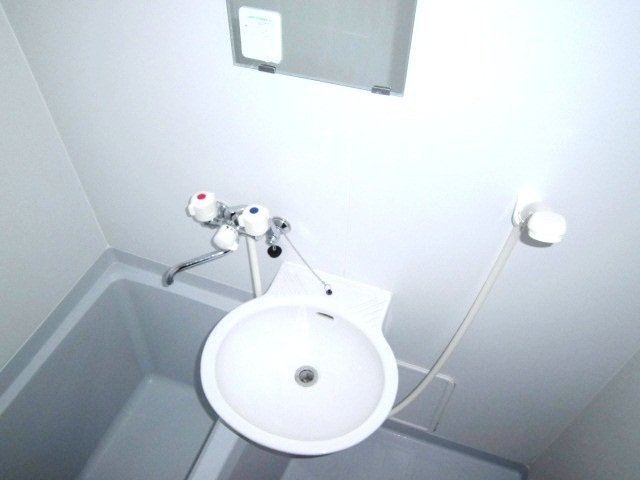 コンパクトで使いやすいお風呂です