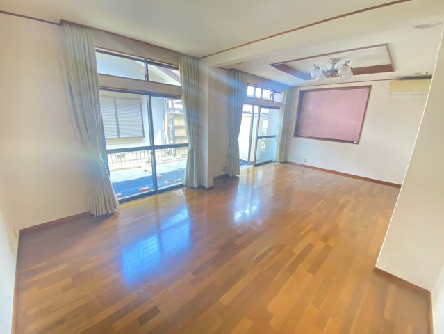 【居間・リビング】