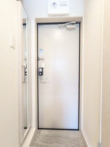 明るい玄関です