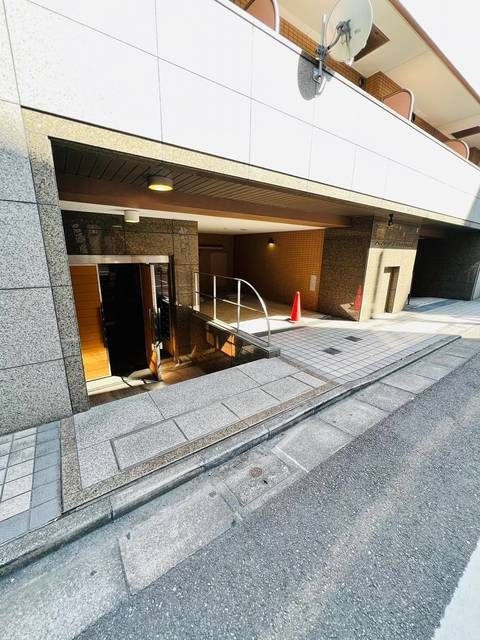 メゾン・ド・ヴィレ日本橋茅場町のエントランス