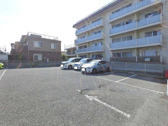 【駐車場】
