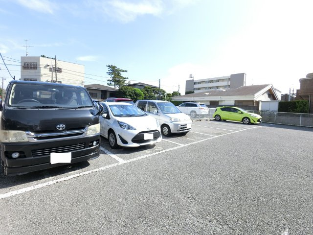 【駐車場】