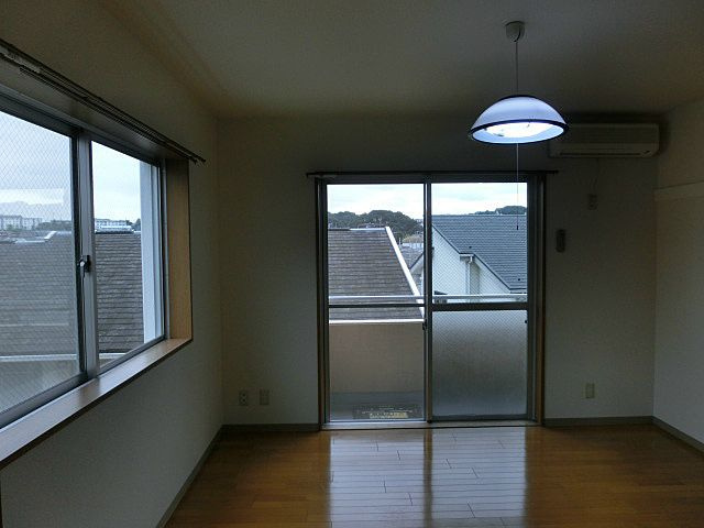 フラットさつきVの居間・リビング