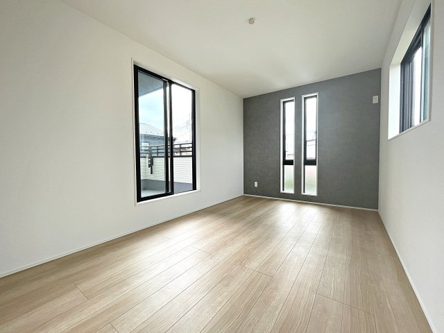 新築戸建・新築建売　郡山市東原一丁目　富田東小・富田中の洋室|8.2帖の洋室はゆったり広々としておりご夫婦の主寝室としておすすめです！