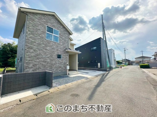 ワイウッドコート下都賀郡壬生町安塚第3期の前面道路含む現地写真|前面道路は広々としてます！運転が苦手な方でもお車の出し入れ簡単で安心です☆
