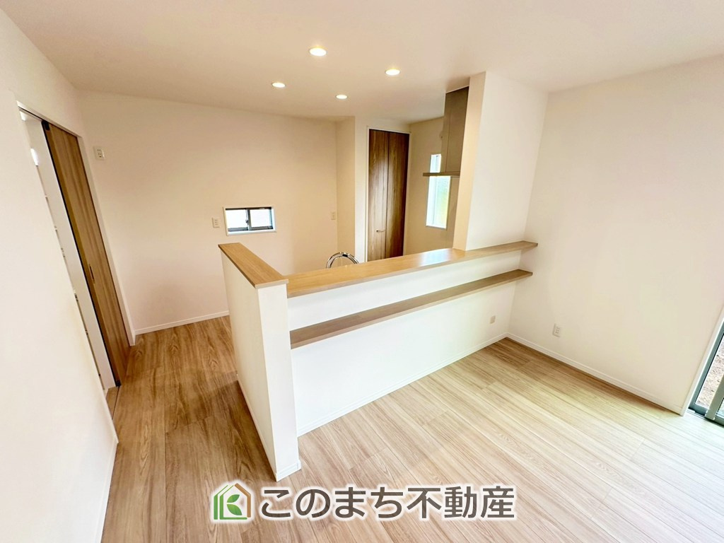 ワイウッドコート下都賀郡壬生町安塚第3期のキッチン|同社施工物件の写真です。※建具やフローリング、その他仕様が違う場合がございます。