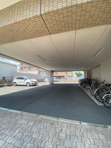 アーサー小森野リバーパークの駐車場
