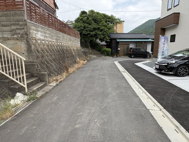 門司区上二十町2期の前面道路含む現地写真|前面道路幅員約4.02メートルです。