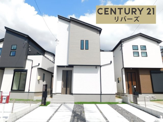 名古屋市中川区吉津３丁目の新築一戸建の外観|☆ラスト１棟☆　　新価格！！いつでもご案内出来ます♪（お問合せ当日、平日、水曜、夜間でもＯＫ）　敷地４２．５５坪！　駐車らくらく並列２台ＯＫ　収納付きＬＤＫ約２０．０帖！　全居室南向き♪　広い庭付き！