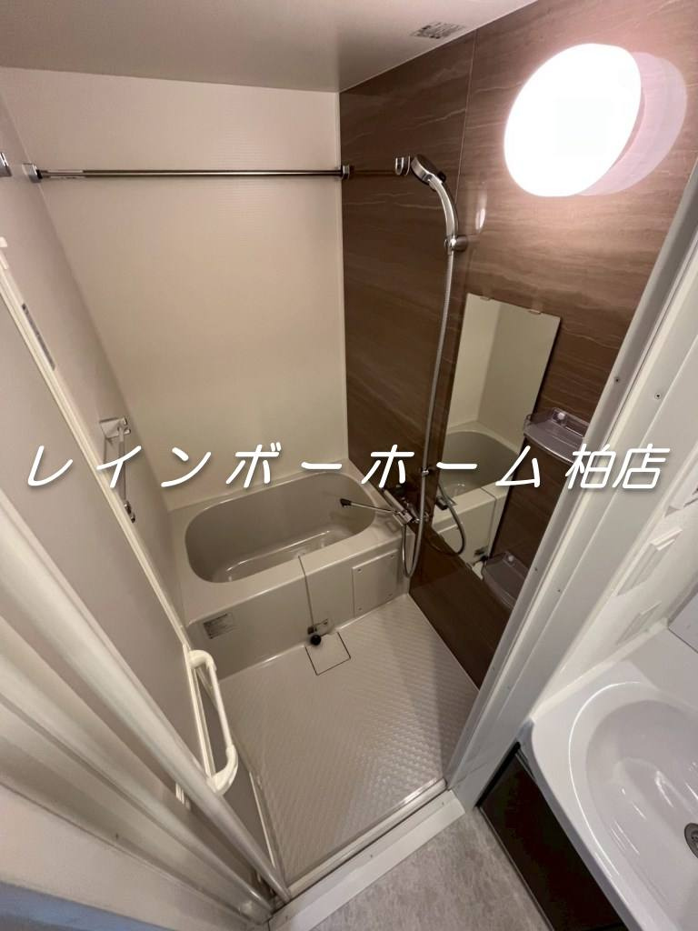 特典：仲介手数料が無料です!!の浴室|日々の疲れを癒すお風呂付です
※現況優先になります。
