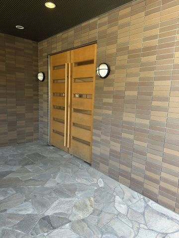 グランドメゾン丸之内のエントランス