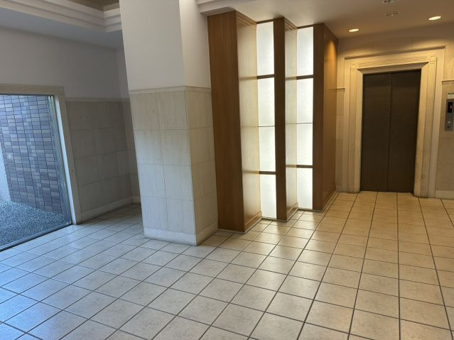 グランドメゾン丸之内のロビー