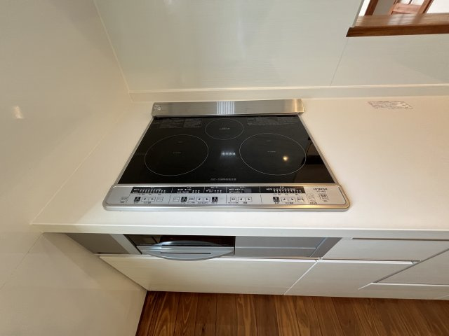 安来市汐手が丘中古住宅のキッチン