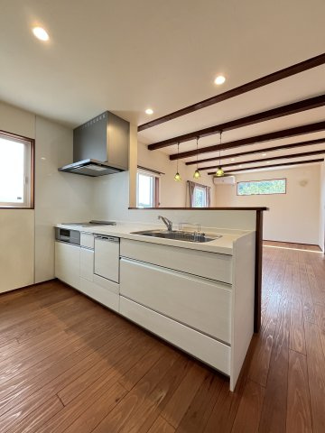 安来市汐手が丘中古住宅のキッチン