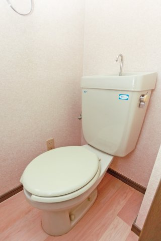 ダイナコート千代県庁口　8階のトイレ|現状優先になります。